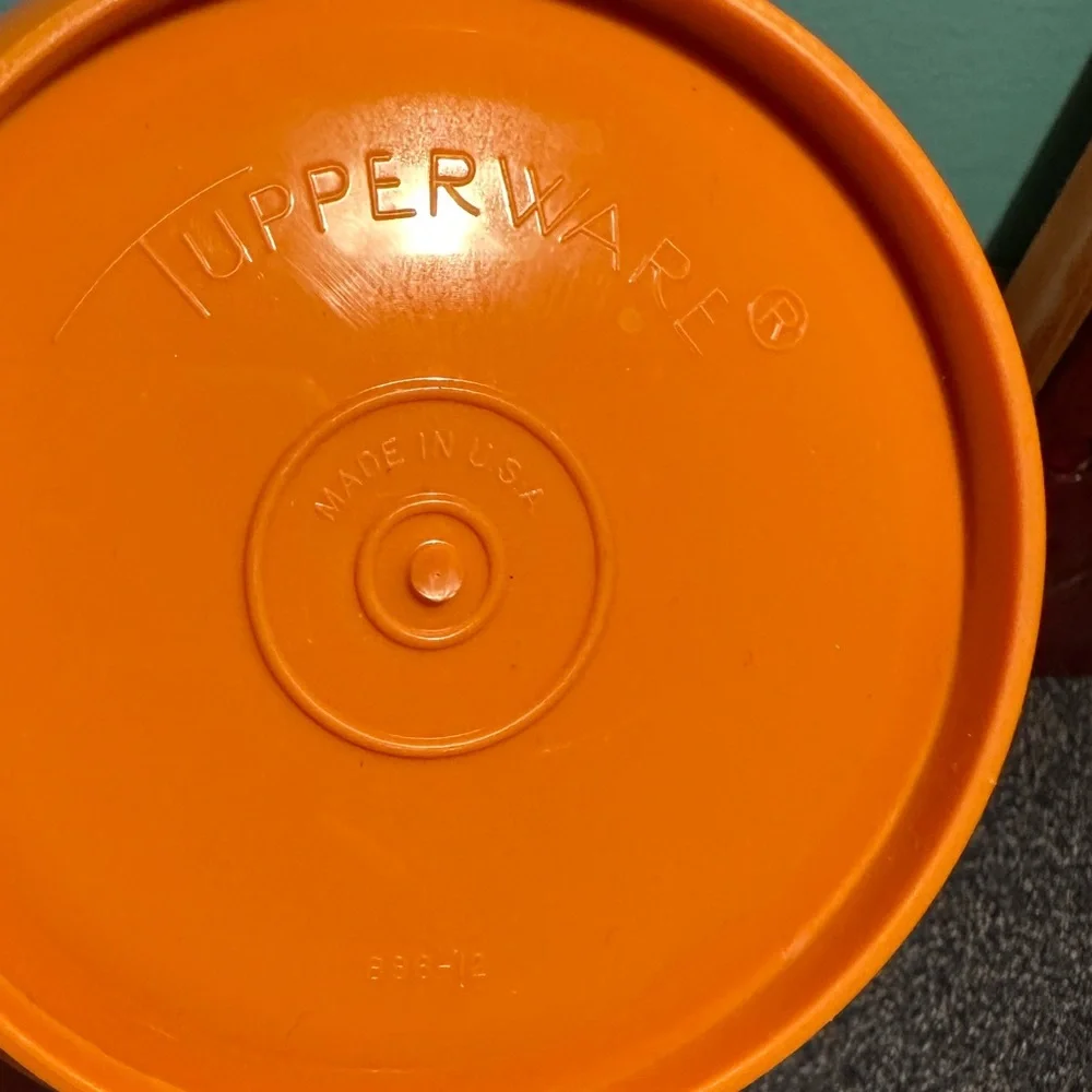 Tupperware 8-Piece Servalier & Seal-N-Serve Combo Set Harvest Colors With Lids